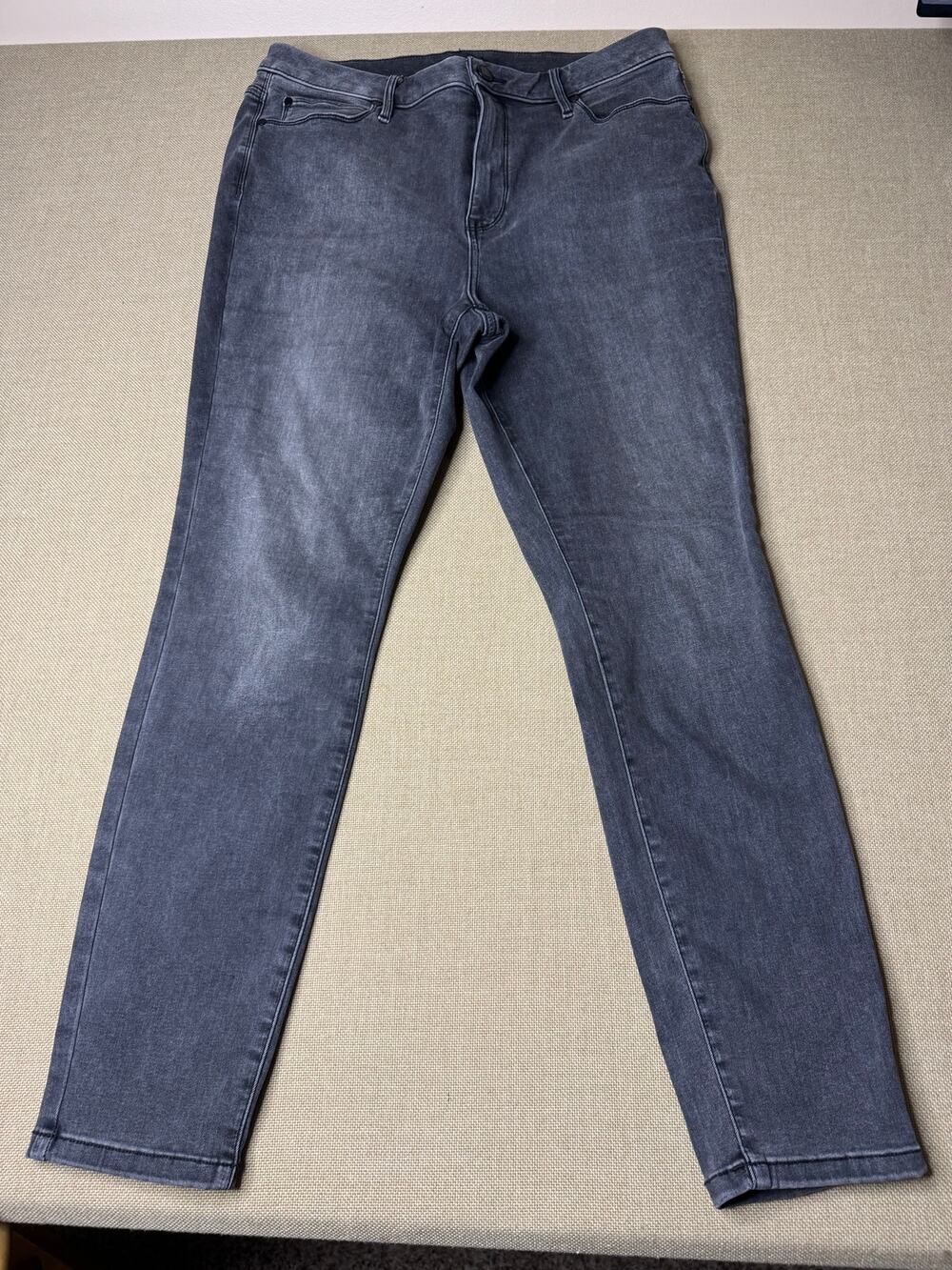 Simply Vera Vera Wang Women’s Size 16 Skinny Jeans Charcoal Gray Faded Denim